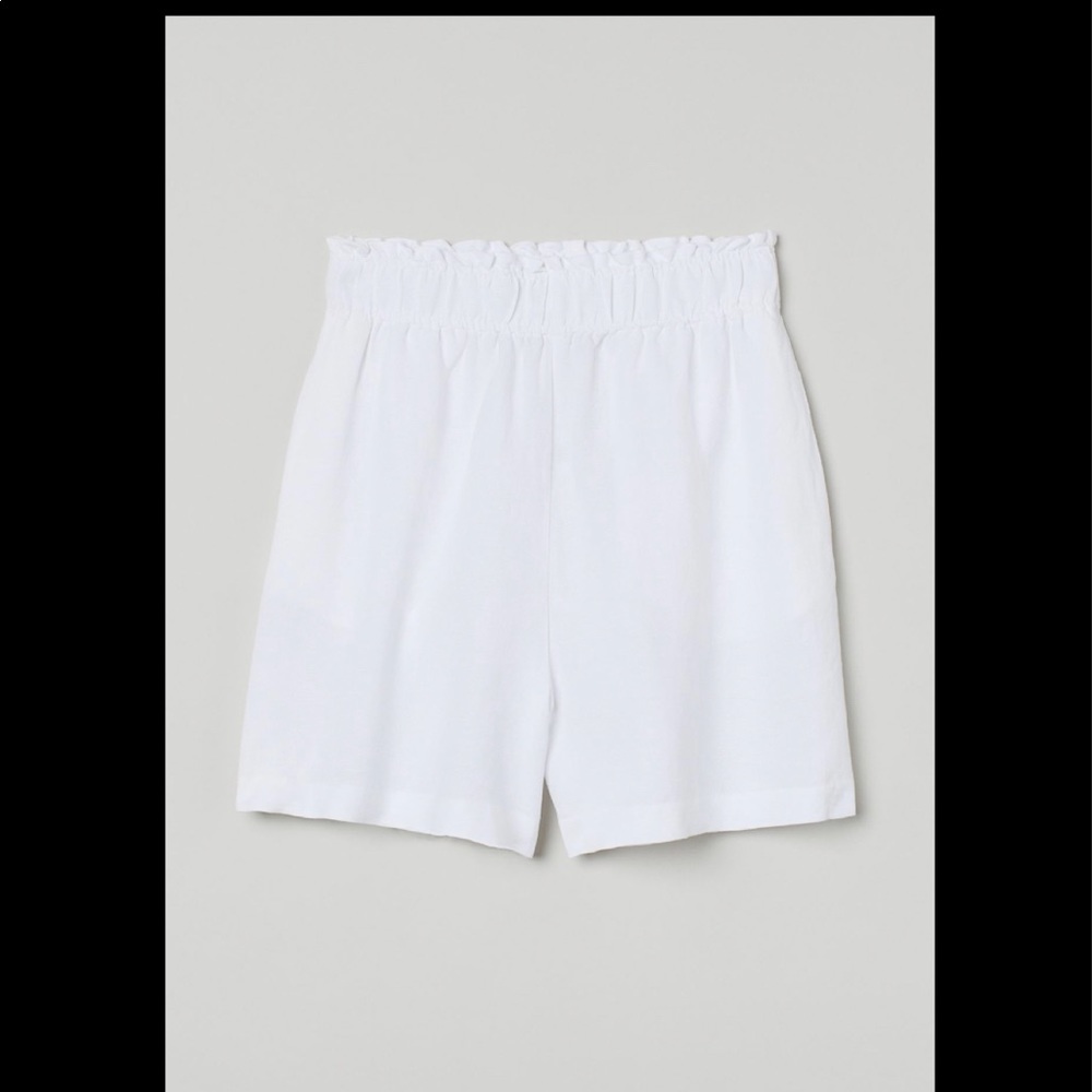 H&M linen blend pull on white shorts